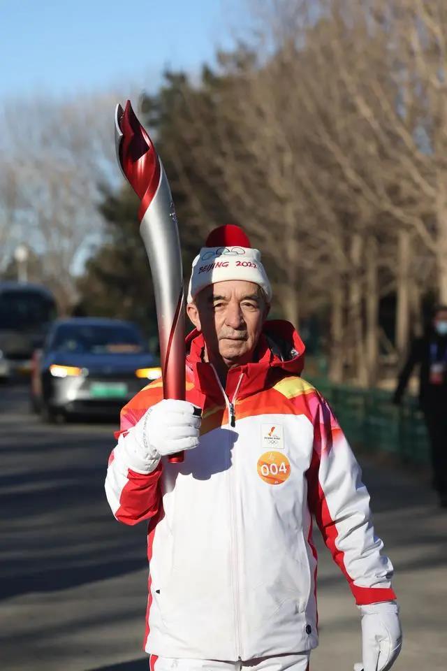 七一勋章获得者买买提江成为北京冬奥会火炬手